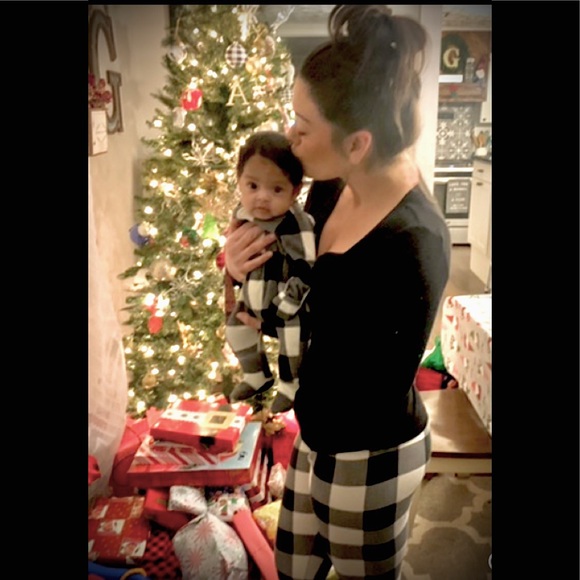 Meet your Posher, April - Picture 1 of 13